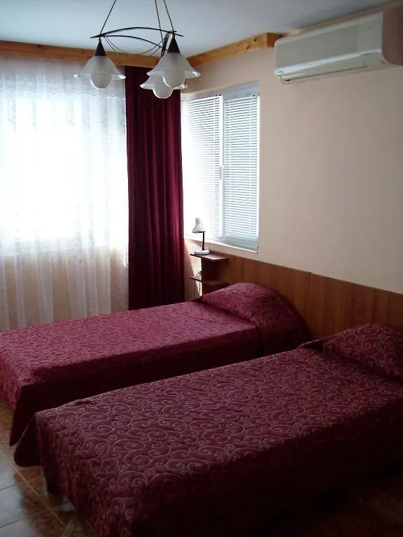 Mistral Apartments 소조폴
