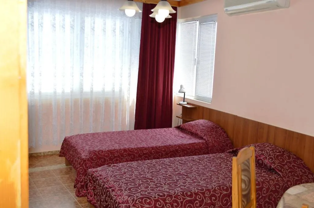 Mistral Apartments 소조폴