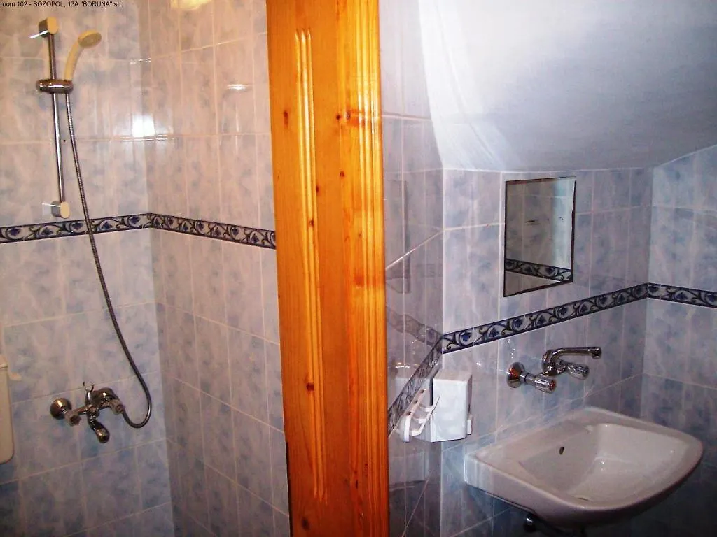 Mistral Apartments 소조폴